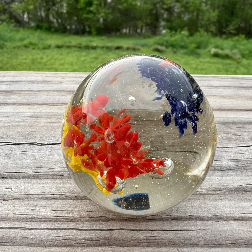 #06 - $10 Paperweight