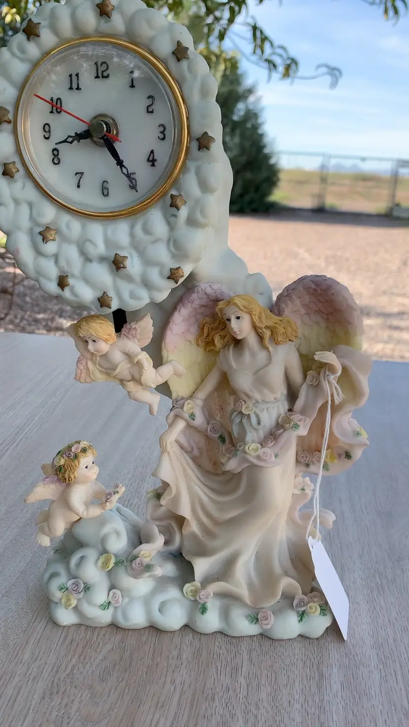 Replacement Angels In The Clouds Non Working Clock No Chips Or Cracks Made Of Resin Approximately 12” By 7”