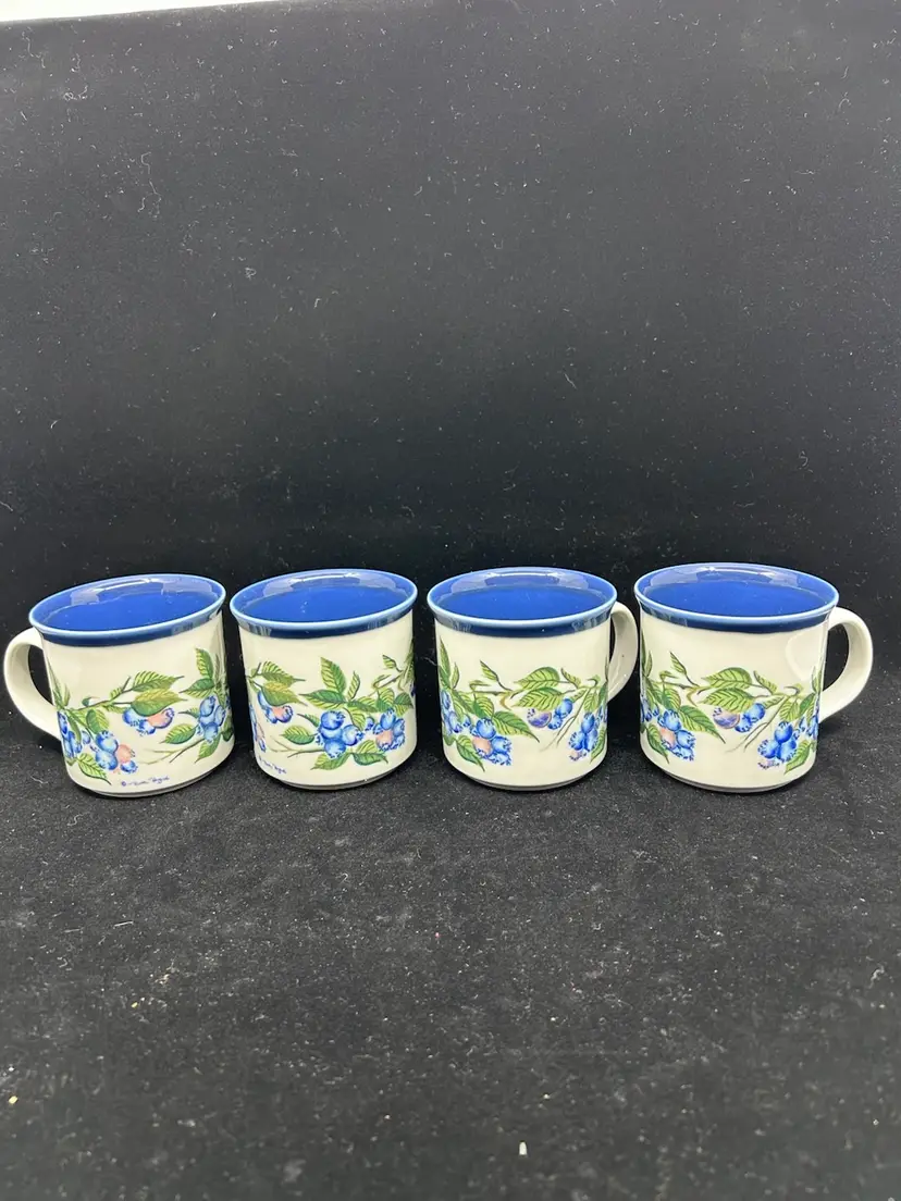 4 Otagiri 3D Embossed Hand Painted Coffee Mug Tea Cup Blueberries White and Blue Signed Ruth Pengal Japan