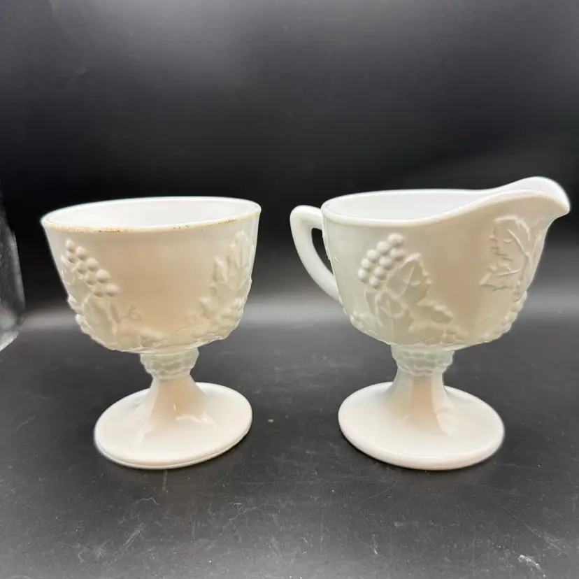 Vintage Indiana Glass Harvest Grape Creamer And Open Sugar Set