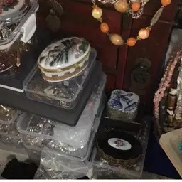 #05 Holidays are here Random Pull Trinket Box