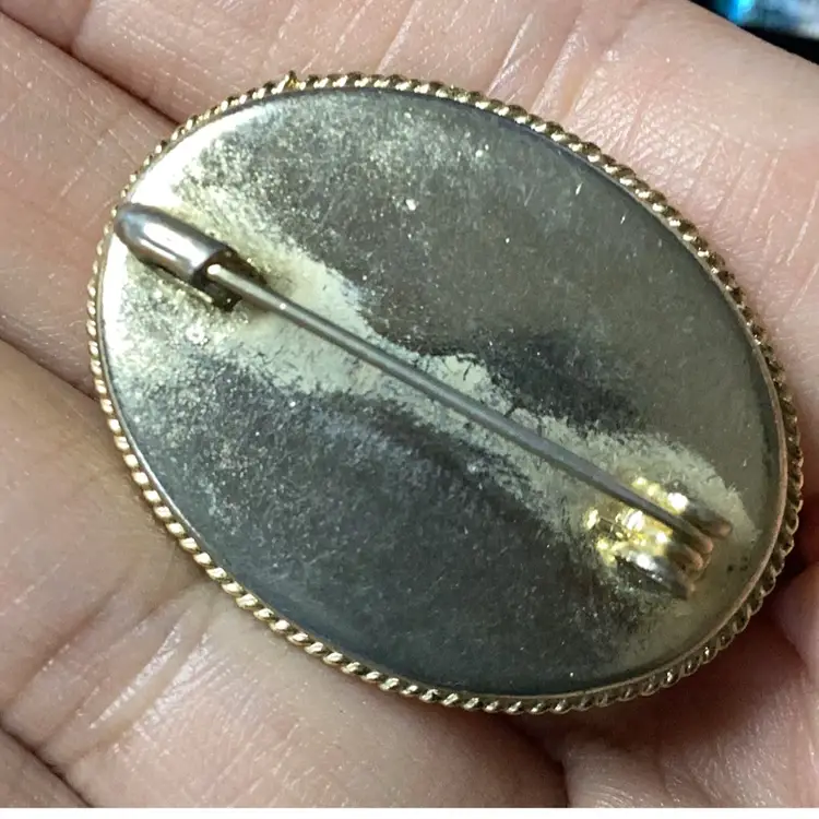 Vintage Micromosaic Brooch 1 1/4”