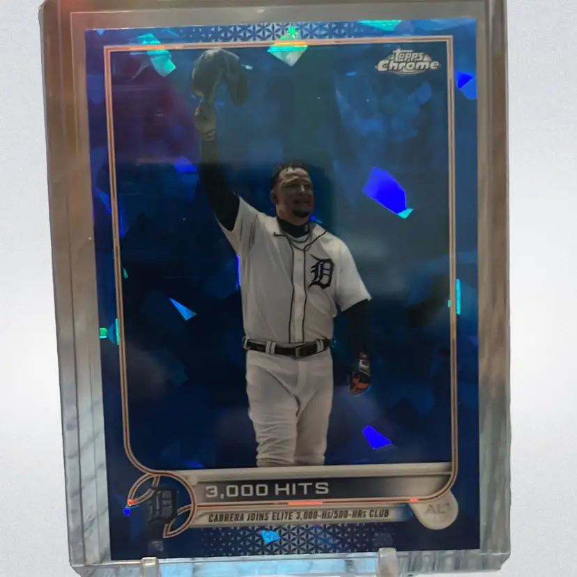2022 Topps Chrome Sapphire Miguel Cabrera 3000 Hits US183