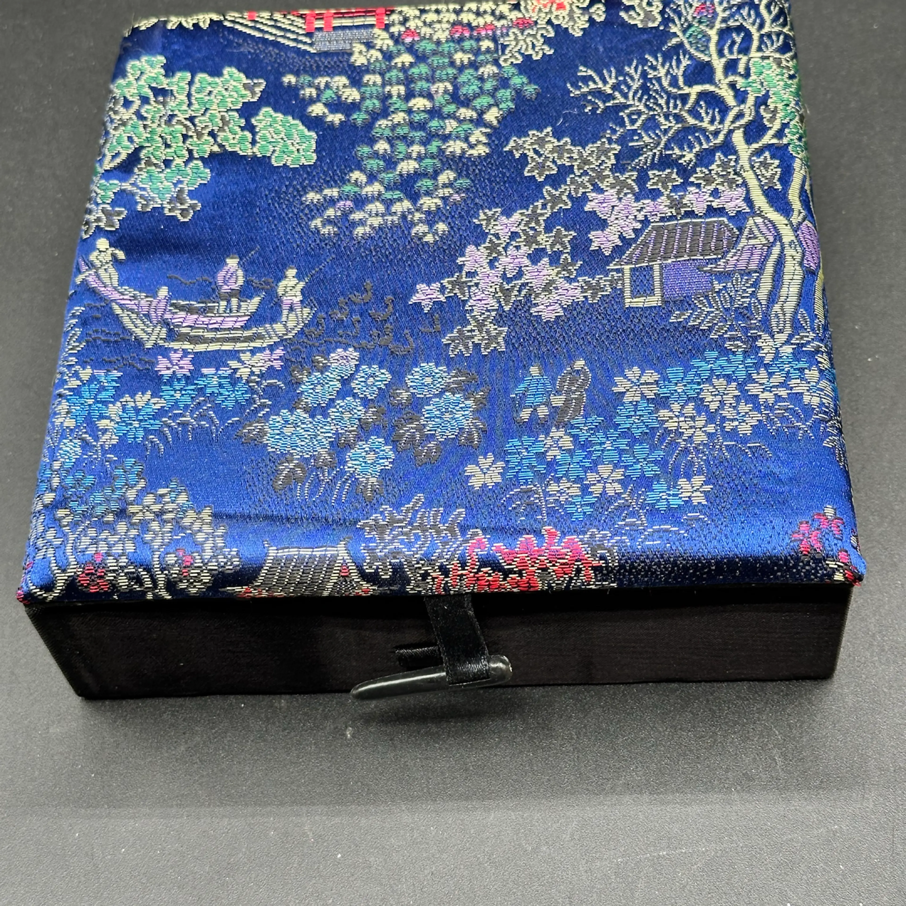 Image 1 of 6