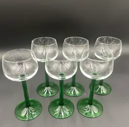 6 Vintage Luminarc France Green Stem Wine/Cordial/Port Glasses 6.25“ tall 4 ounces