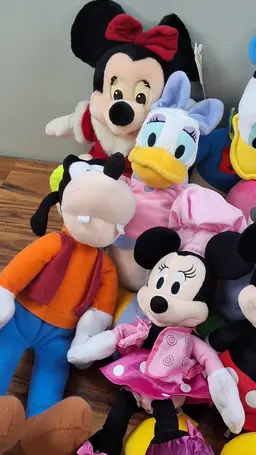 Lot Of 21 Disney Plush Mickey Minnie Donald Figaro & More