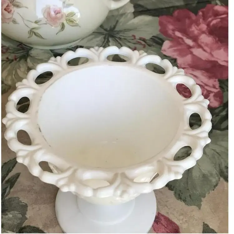 Vintage Bowl White Milk Glass Round Bowl Compote Candy Lace Rim Edge Pedestal Harvest by Colony Grape Clusters Leaves Home Decor Bridal Wedding