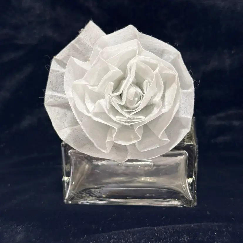 #1447 Vintage Vanity Dresser Clear Glass Oil Defuser, New White Flower Wick, Square Bottle