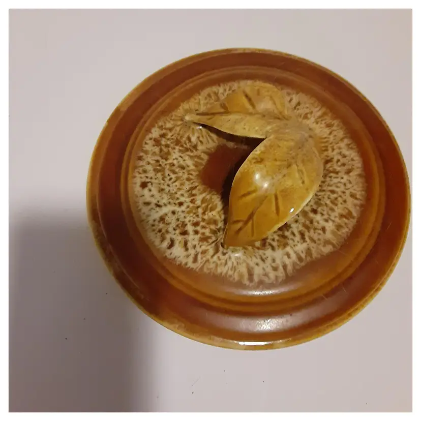 Wade California Pottery Small Covered Dish With Figural Leaves on Lid