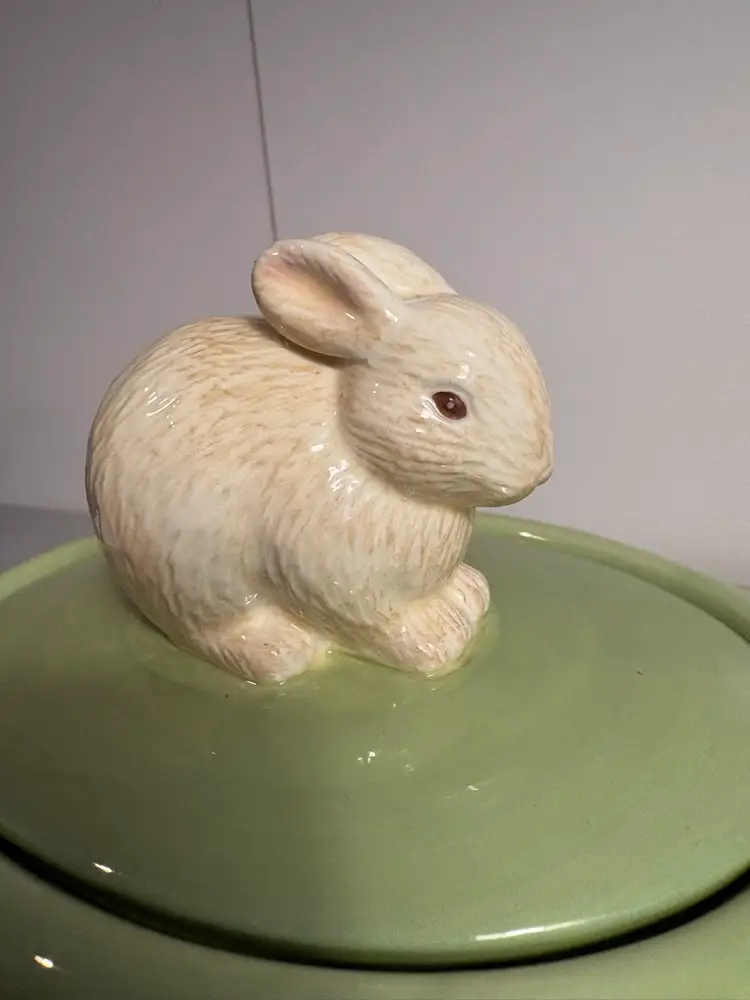 Hallmark Bunny Rabbit Candy Trinket Dish Ceramic Green Basket Weave Covered