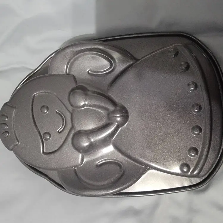 Angel cake mold