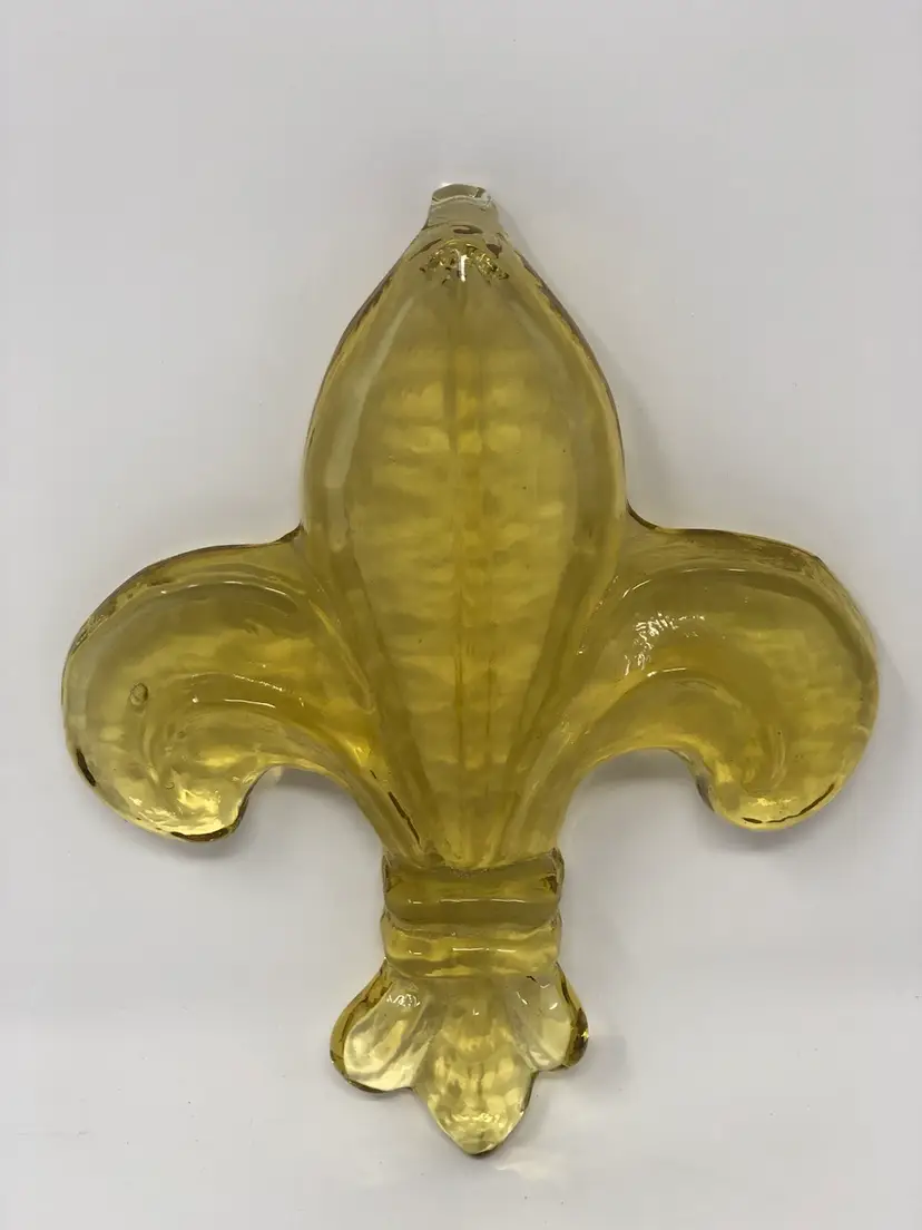 Gold Art Glass Fleur de Lis Paperweight Ornament