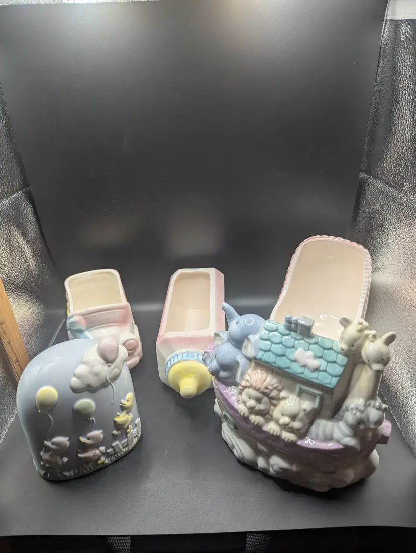 Lot of 5 Baby Ceramic Planters, Piggy Bank and Figurine.