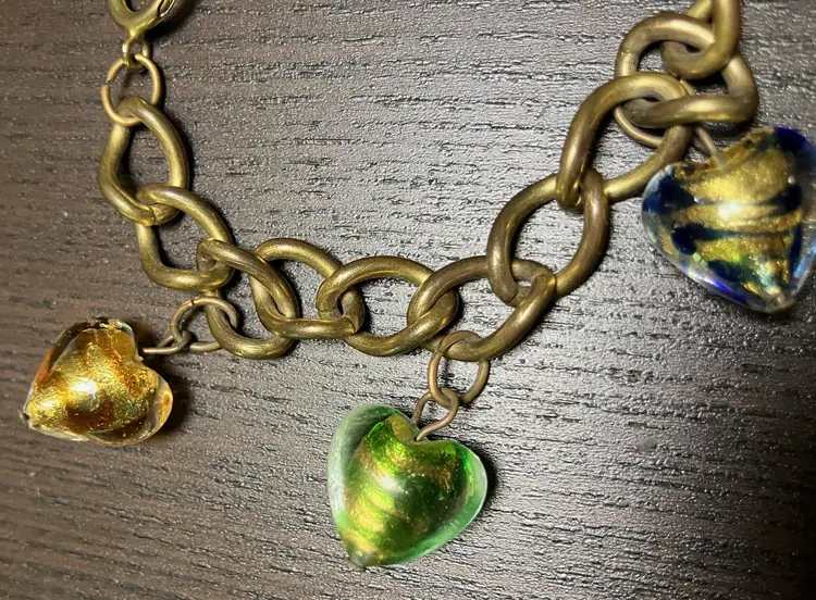 Glass Heart Beads Gold-toned Bracelet 8"