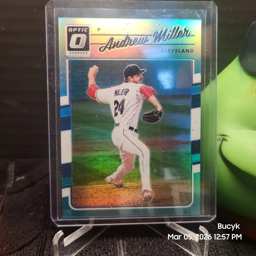 2017 Donruss Optic Teal - Andrew Miller Cleveland Guardians 134/299