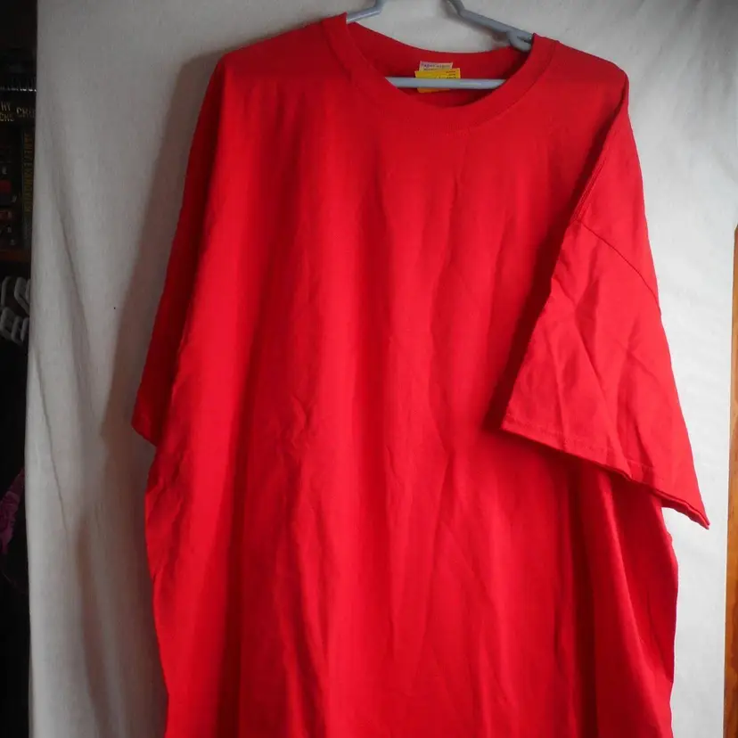 Solid Red T-Shirt Unisex Sz 4XL Gildan 100% cotton