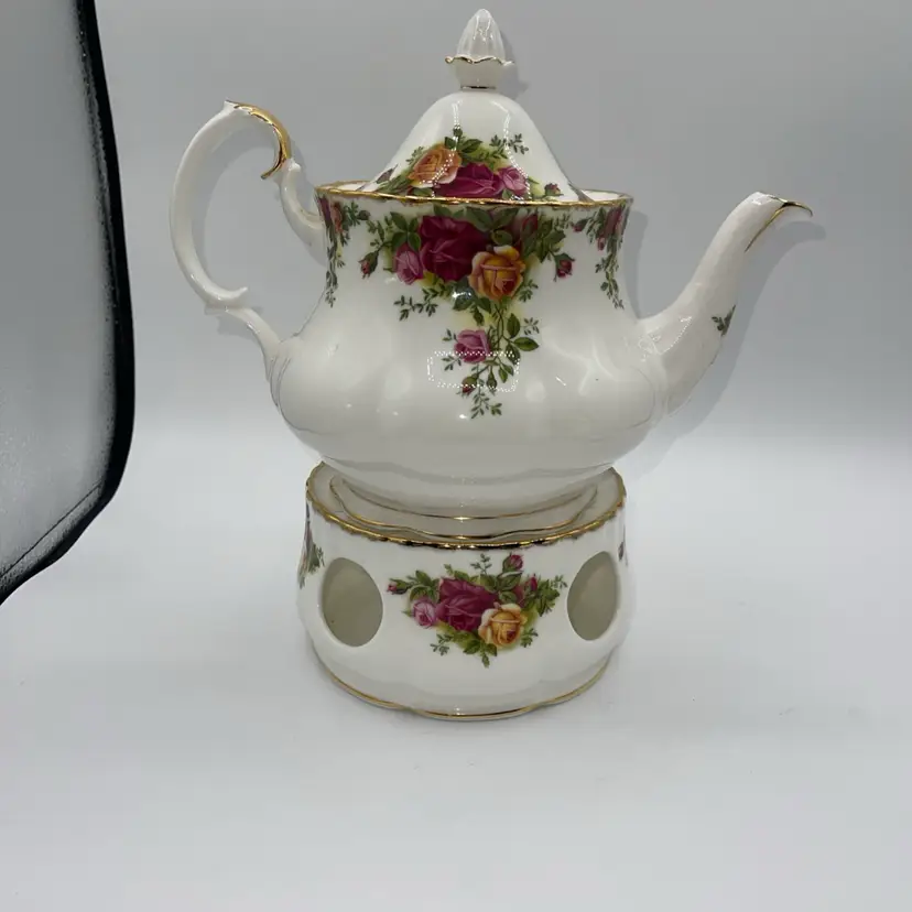 Royal Albert Old Country Roses Teapot w/ Warmer 1962 Bone China