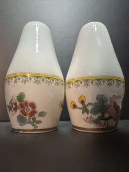 Coalport Salt & Pepper Shaker.