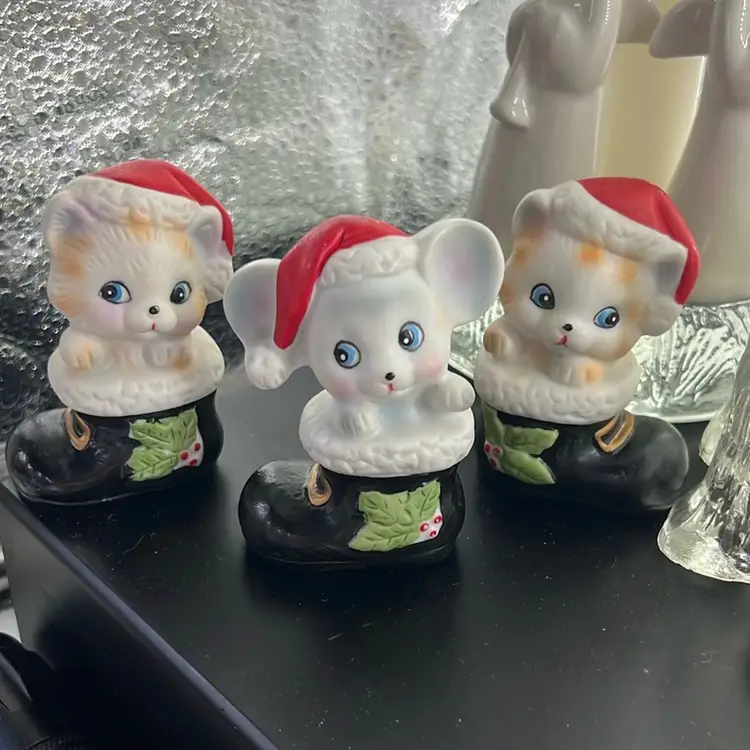 3pc SANTA BOOT CATS & DOG CHRISTMAS FIGURINES By HOMCO