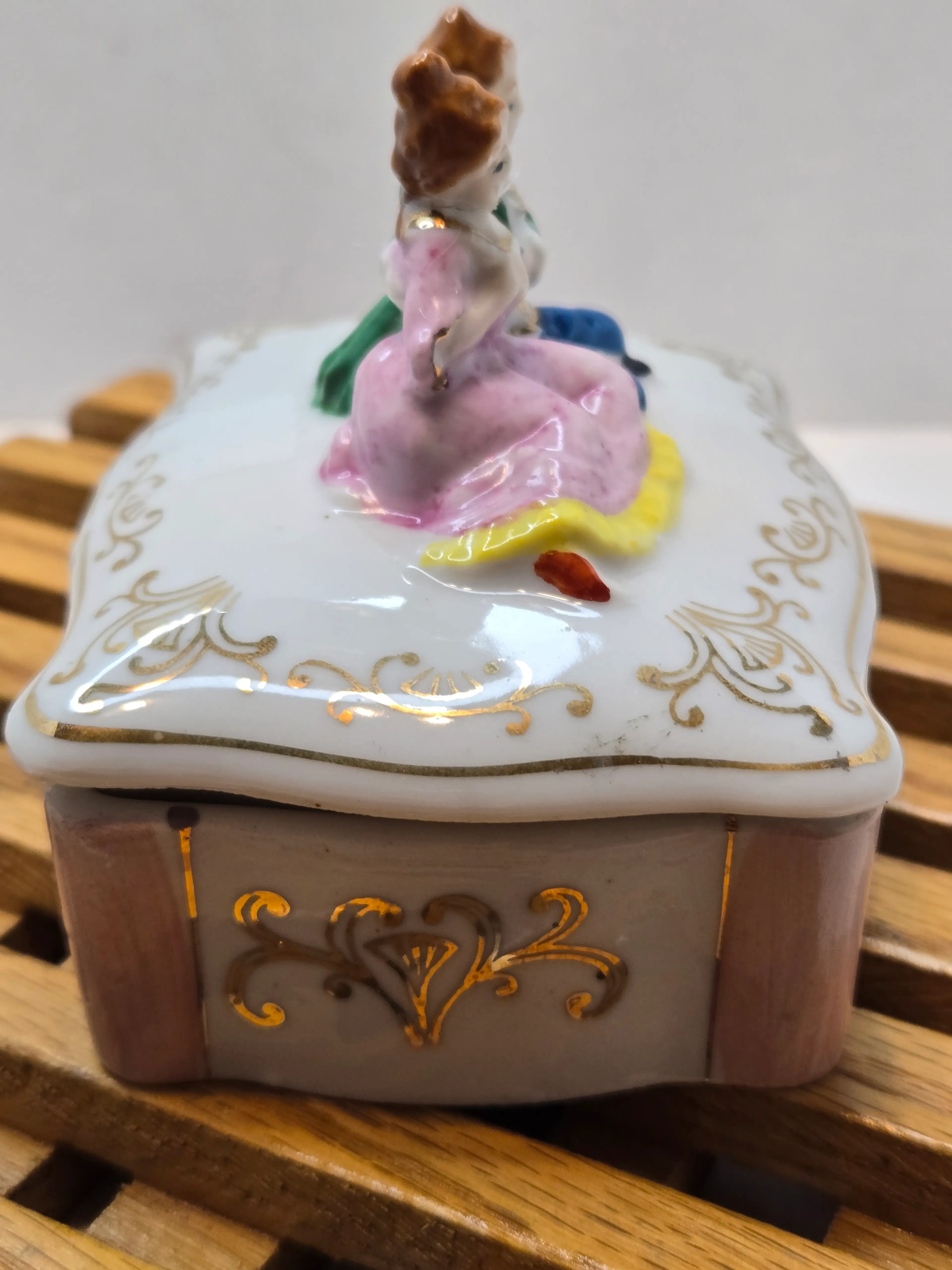 Image 4 of 7