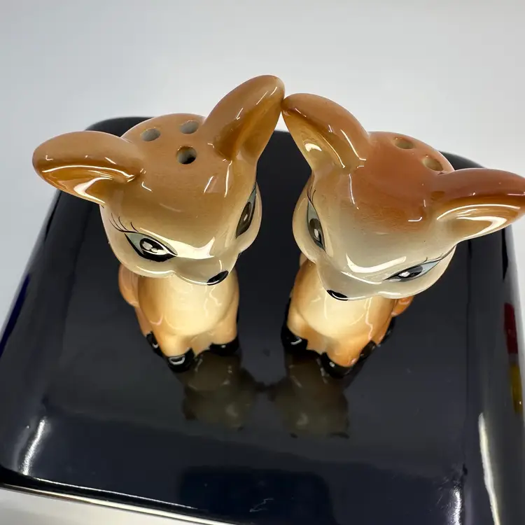 Made In Japan Pair Of Fawn Shakers