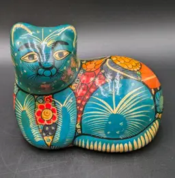 Talavera Mexico hand painted cat
