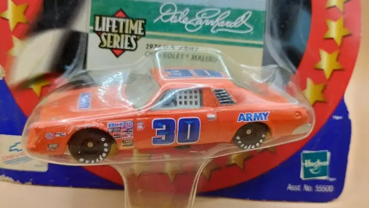 Dale Earnhardt Winners Circle Die Cast Stockcar Nascar #30 Lifetime Series 1976