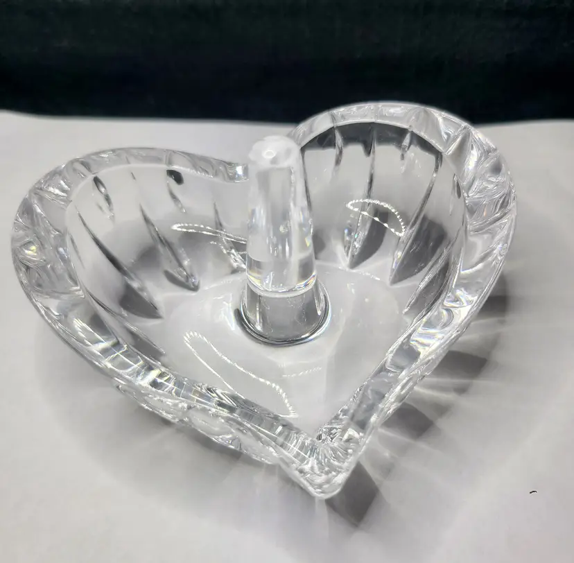 Marquis by Waterford Lead Crystal Yours Truly Heart Ring Holder