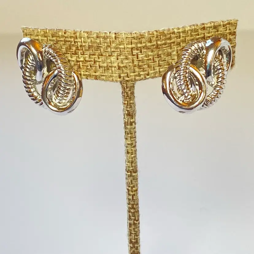 Vintage 60's Crown Trifari Retro Silver Tone Diagonal Ribbed Shiny Knot Clip Ons