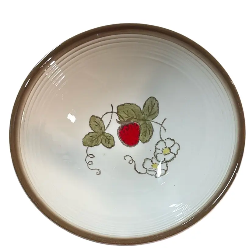 Vintage Metlox Poppy Trail Serving Bowl 8” Wide X 3” Tall