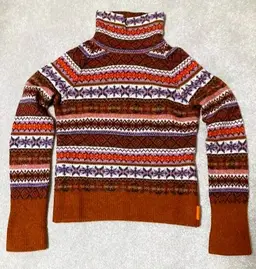 DKNY Turtleneck Sweater Juniors M 100% Lambs Wool