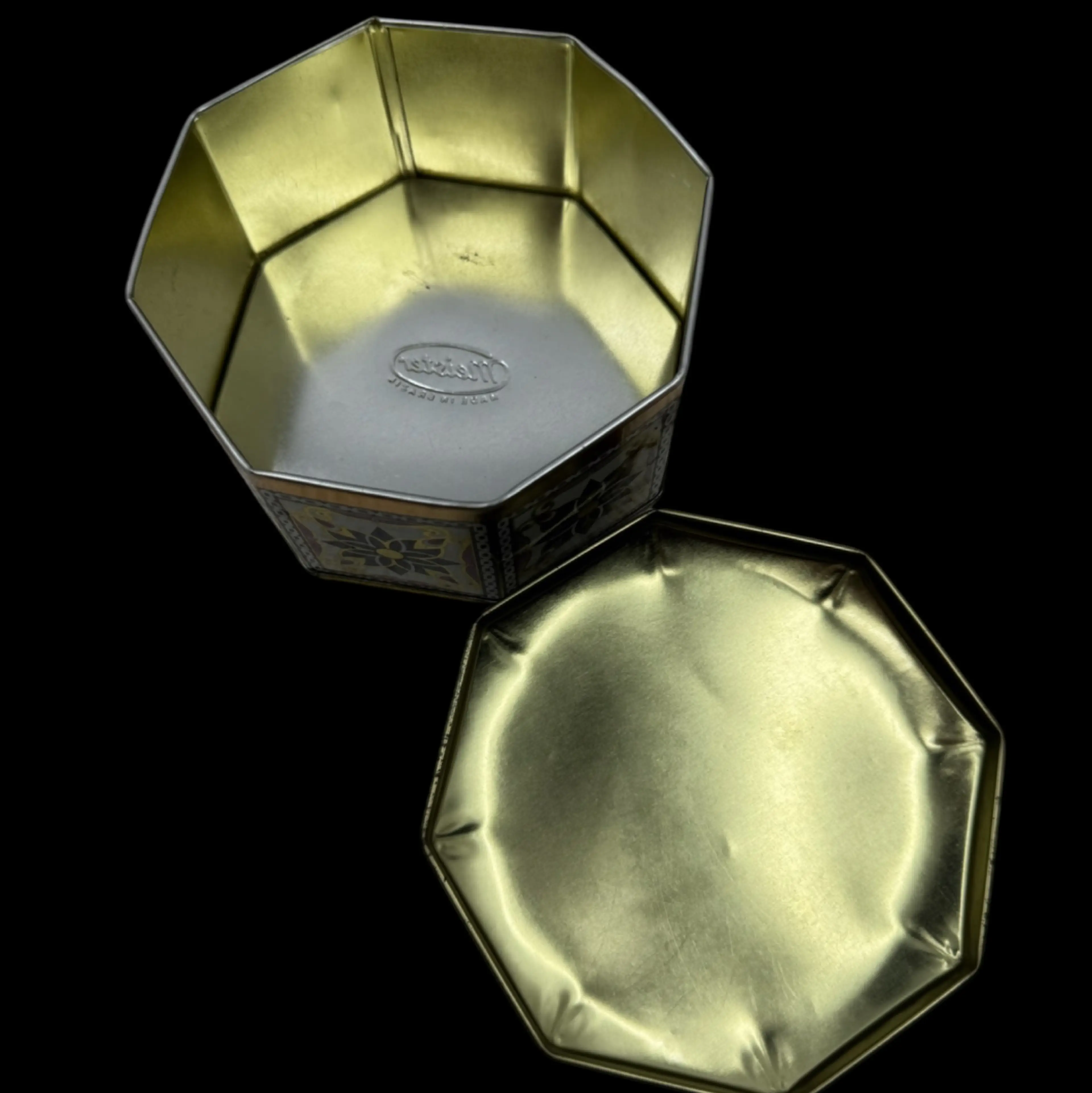 Image 4 of 4