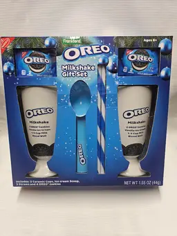 5 Oreo Milkshake Gift Set w/ 2 Ceramic Cups, Scoop & 2 Straws Oreo Cookie Decor