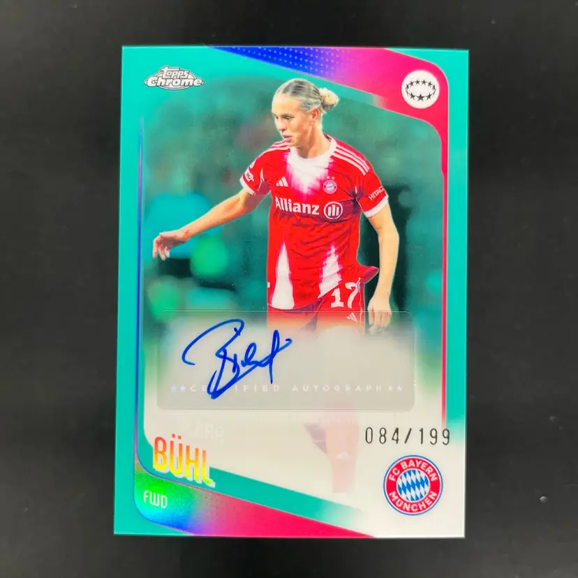 Klara Buhl 2025/26 Topps Chrome UWCL Aqua /199 Autograph Bayern Soccer Card
