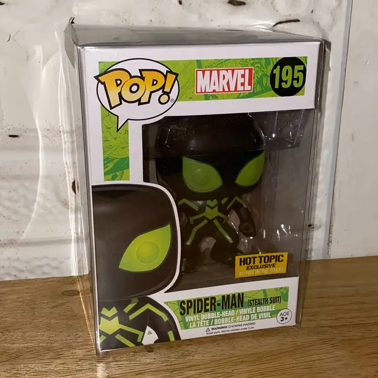 Funko Pop! Spider-Man (stealth Suit) Hot Topic Exclusive, W/ Clear Protector Case