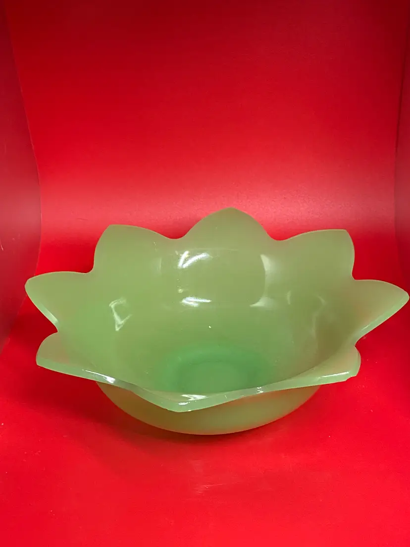 Vintage Fenton Jadeite Lotus Bowl