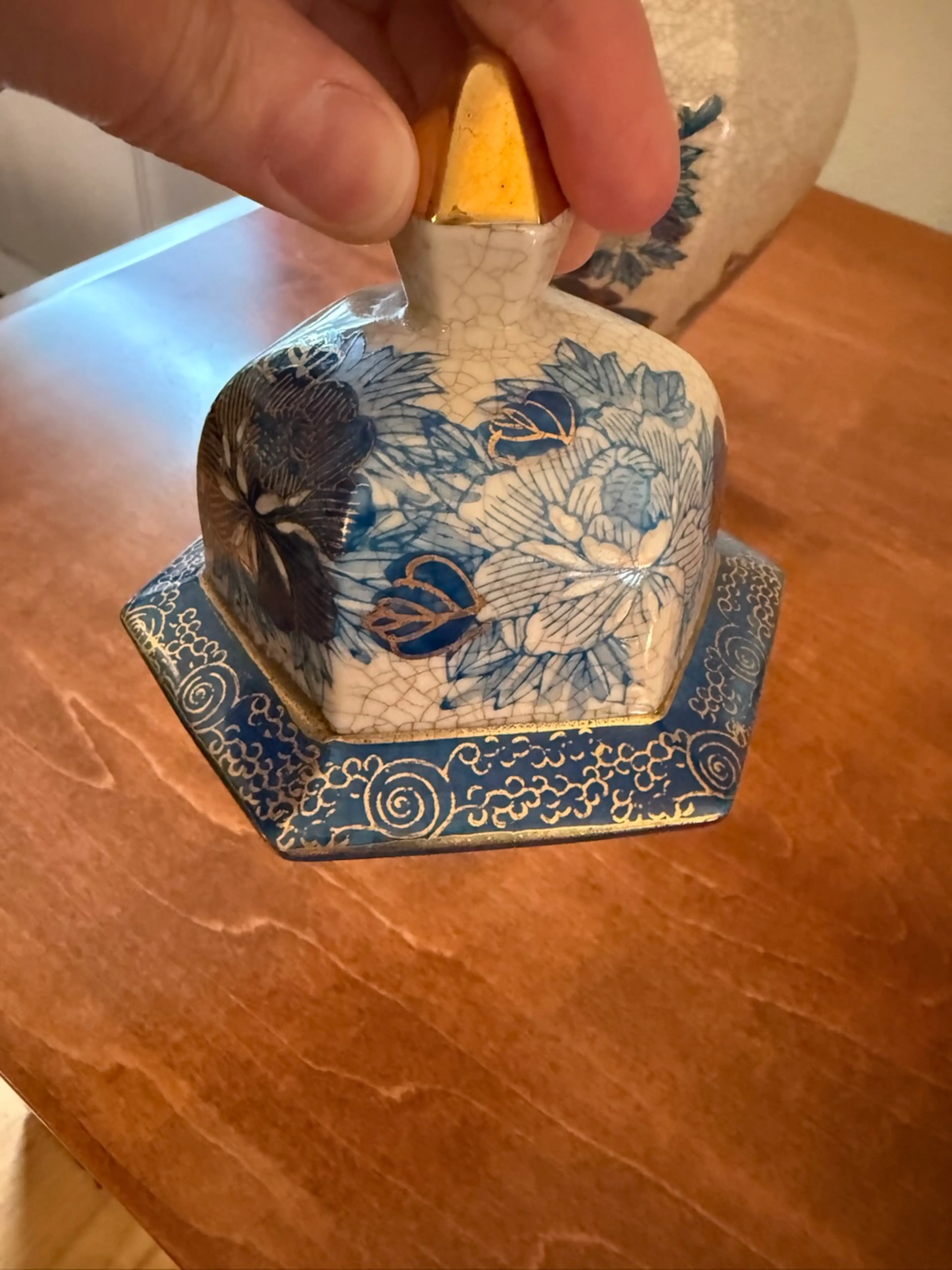 Image 4 of 6