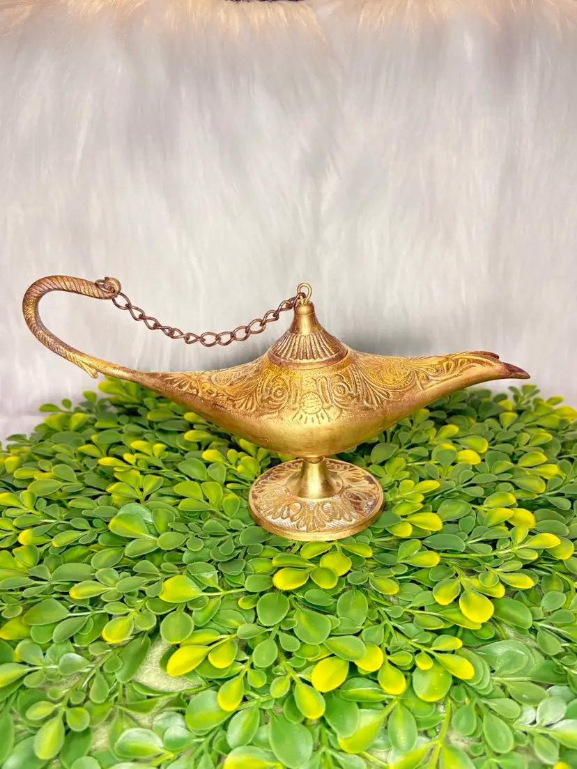 Vintage Heavy Brass Egyptian Aladdin Lamp