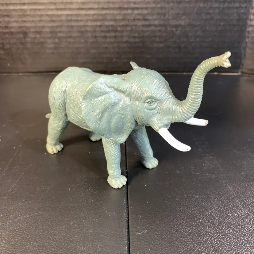 Boley Brand Elephant Plastic