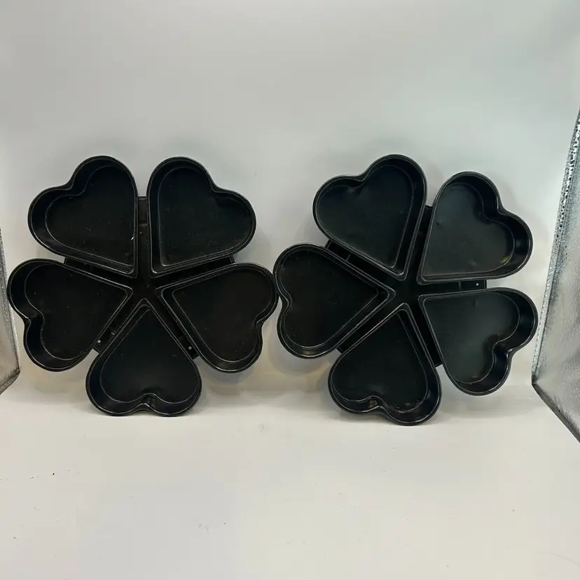 Pair Of Heart Or Shamrock Baking Pans Amscan