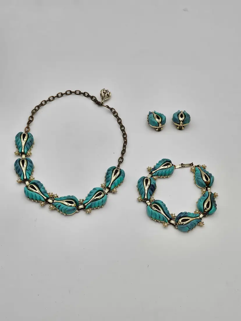 Turquoise Thermoset Parure 3-piece Set Clip On Earrings Bracelet Necklace - READ