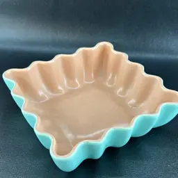 1937 Vintage Catalina Pottery Shallow Scalloped California Dish