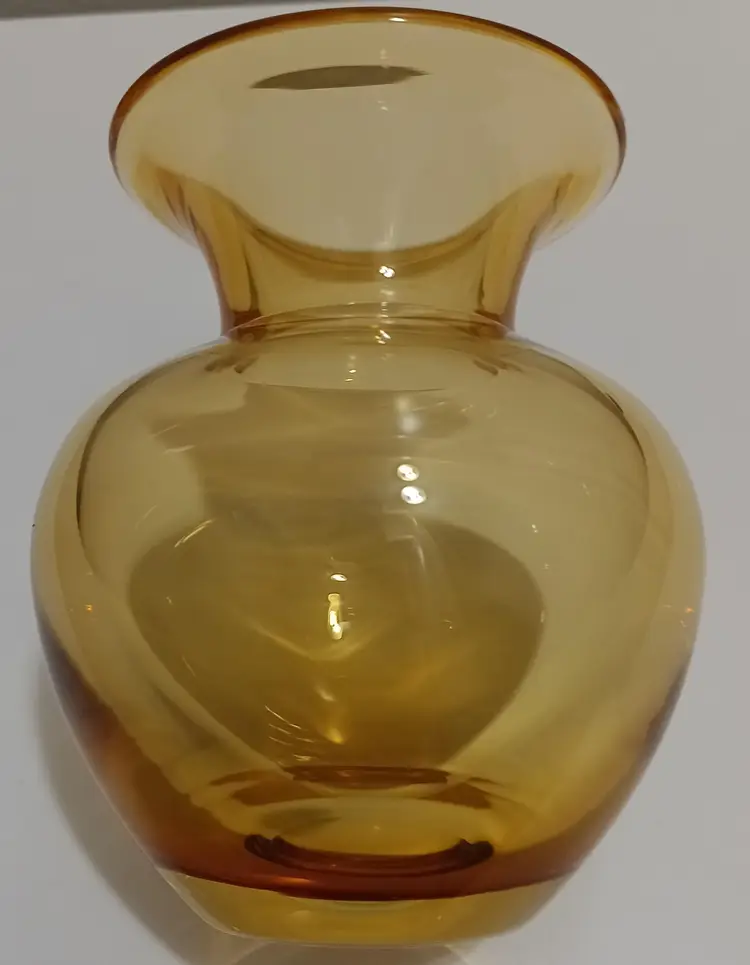 Stunning Amber Rogaska Reed & Barton Crystal Vase