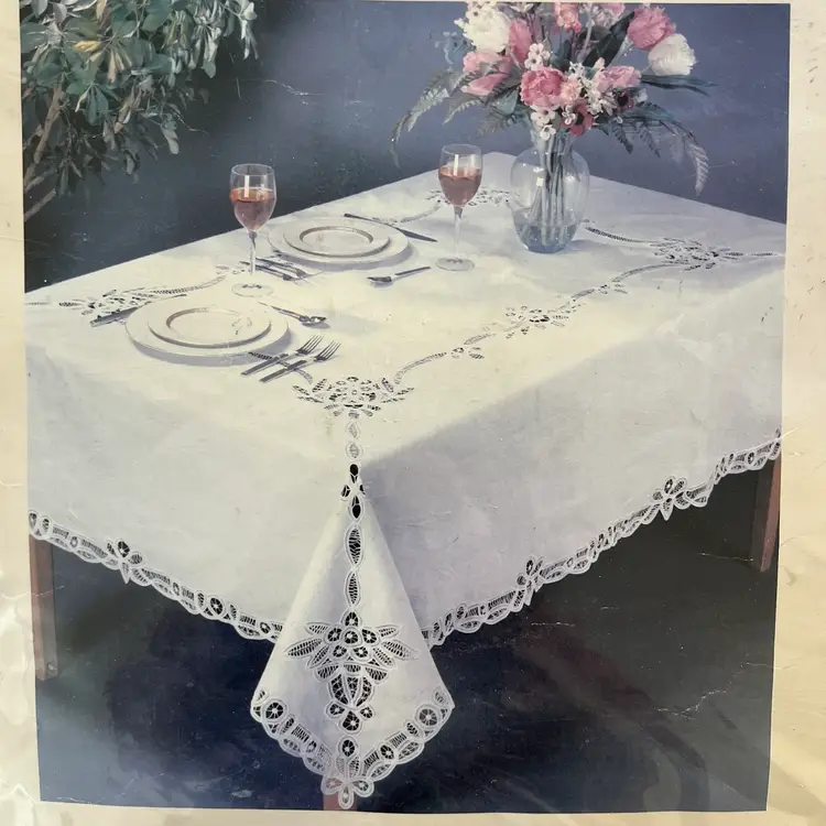Vintage Battenberg Lace Large Oblong Tablecloth And Napkin Set