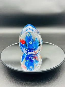 Blown Glass, Paperweight Aquarium egg with fish