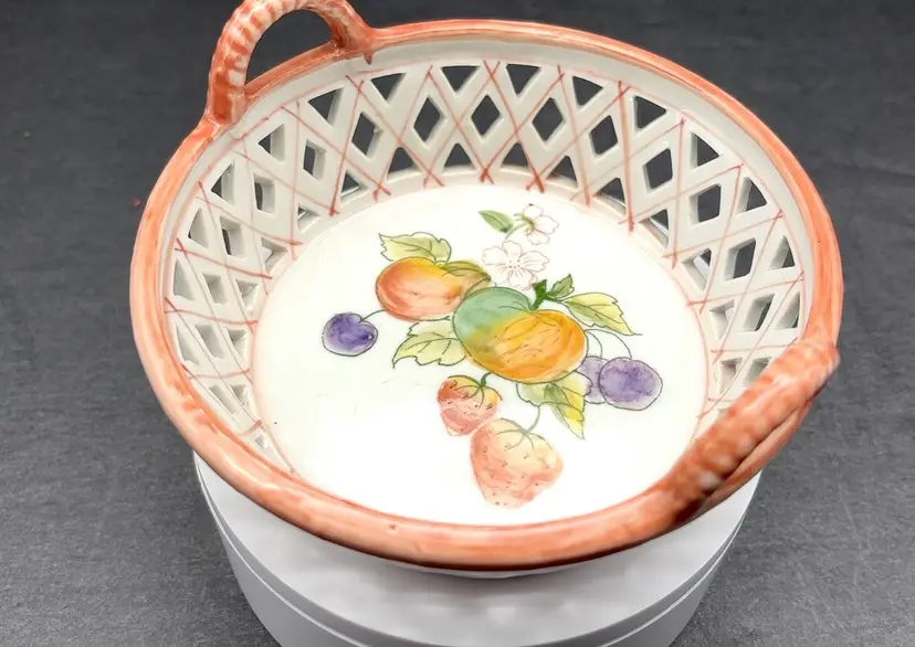 Hand-Painted Open Lattice Fruit Basket | AA Importing | Vintage
