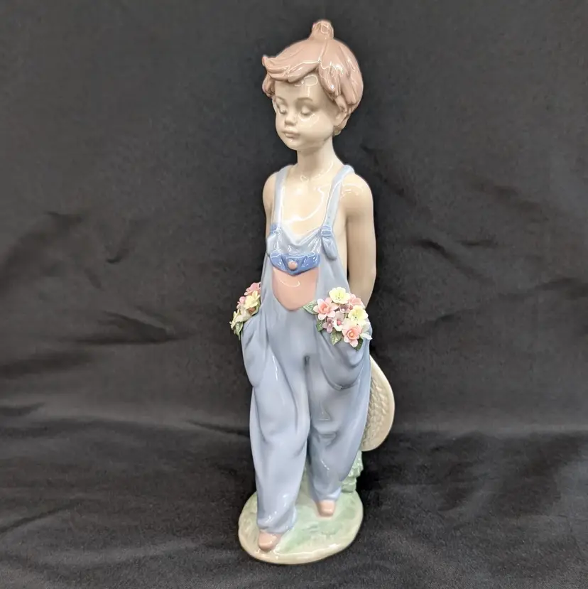 Lladro Pocket Full of Wishes #7650 Boy & Flowers Overalls Porcelain Figurine