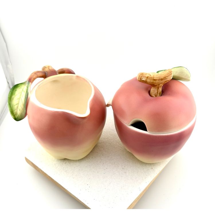 Vintage Japanese Apple Sugar & Creamer Set Sugar Is 4.5” Tall x 4.5” Wide