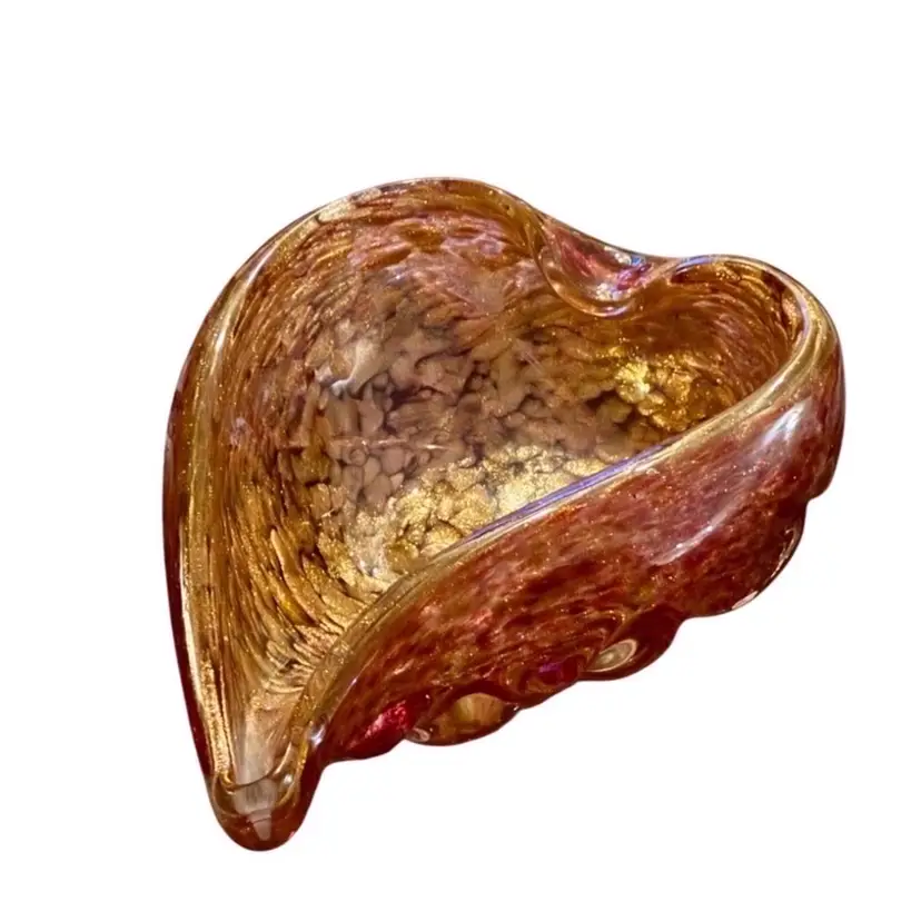 Heart/Shell Shaped Candy•Catchall Bowl Blown Glass Flex’s Of Pink•Blue•Green Copper Flecks Heavy
8” L x 6-1/4” W x 3” T