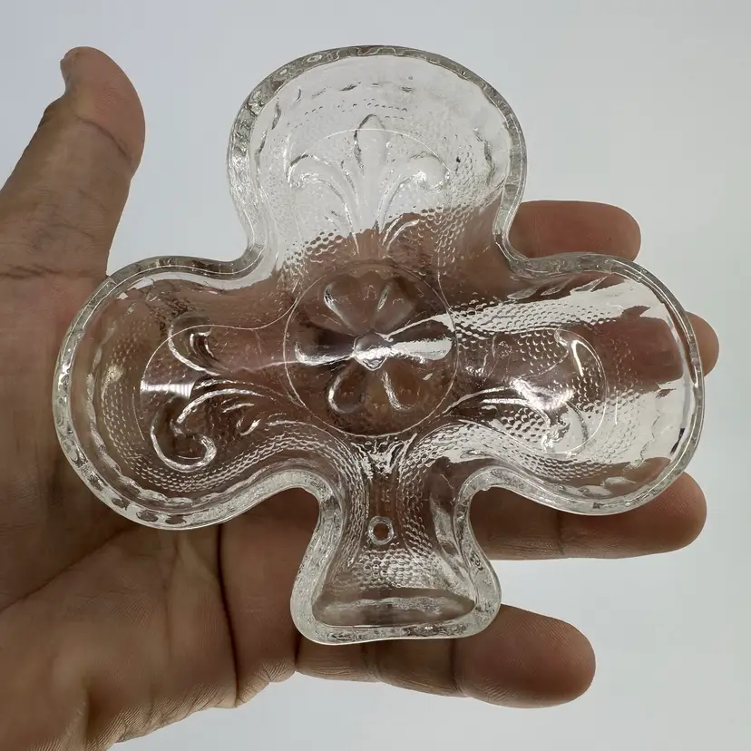 Vintage Indiana Tiara Clear Glass Trinket Ashtray Club Clover